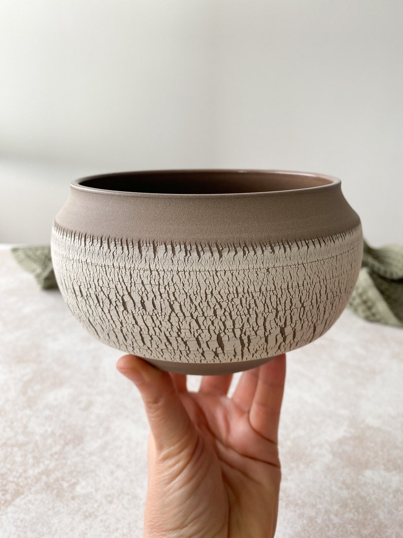 Medium handmade ceramic bowl in nordic style.