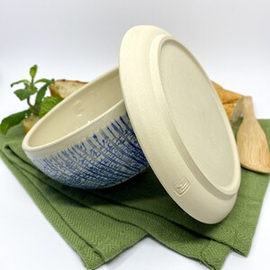 Beurrier moyen en céramique fait à la main avec couvercle, beurrier couvert en grès, porte-beurre en poterie image 7