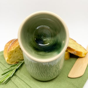 Petit beurrier breton vert, beurrier en céramique, poterie avec couvercle, cadeau de décoration de cuisine fait main image 7