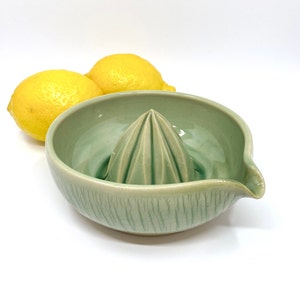 Manual ceramic lemon squeezer, citrus juicer for modern kitchen, kitchen accessories for tea lovers, handmade gift for her