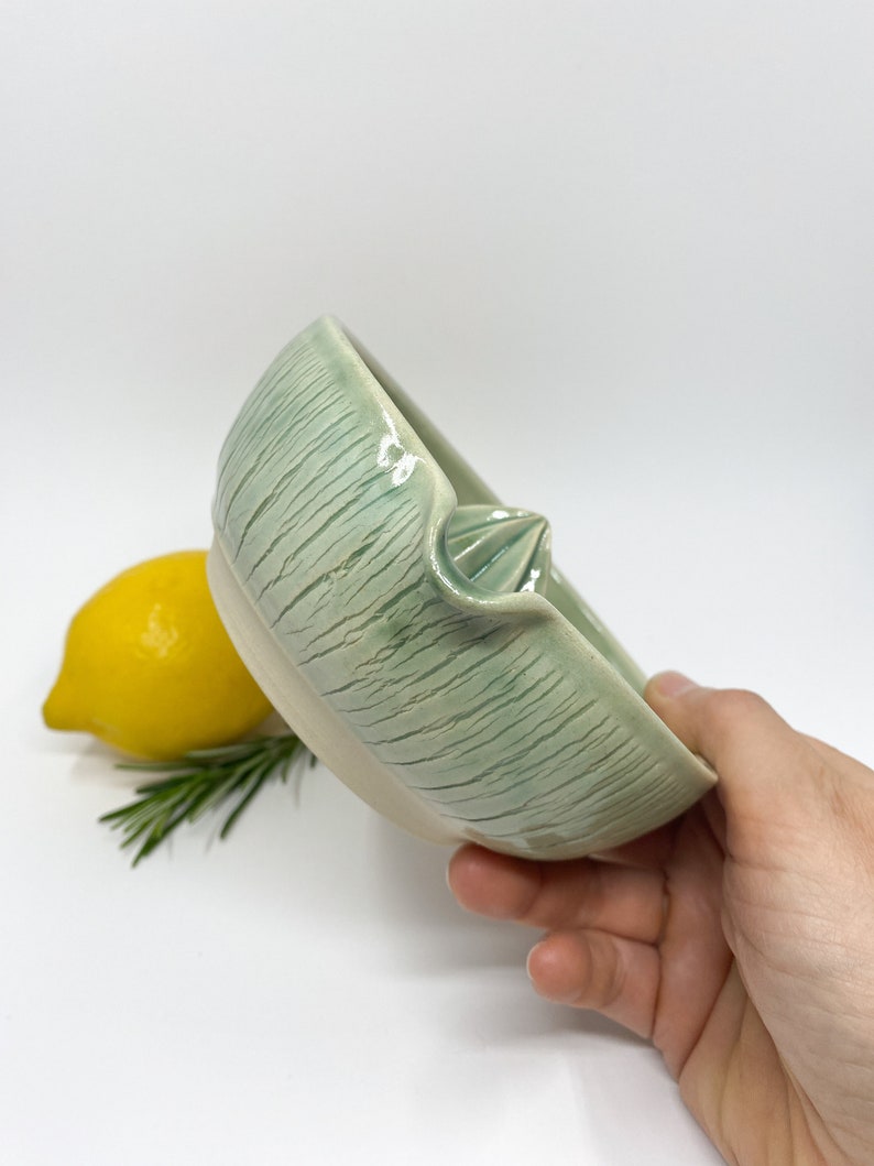 Manual ceramic lemon squeezer, citrus juicer for modern kitchen, kitchen accessories for tea lovers, handmade gift for her image 5