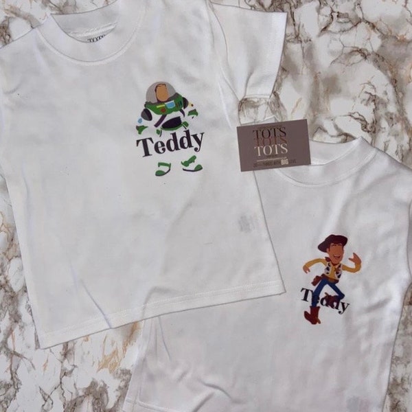 Camiseta personalizada minimalista de Toy Story - Regalo - Cumpleaños - Traje personalizado - Juguete - Recuerdo - Moda bebé - Niño de moda