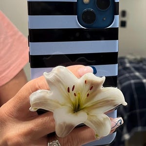 Lily Phone Grip