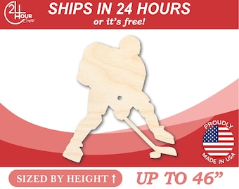 Könnte beinhalten: Holzschnitt eines Hockeyspielers in Schlittschuhposition, der einen Hockeyschläger hält. Der Schnitt ist unbemalt und misst bis zu 46 Zoll in der Höhe. Das Bild enthält den Text "SHIPS IN 24 HOURS or it's free!" und "PROUDLY MADE IN USA".