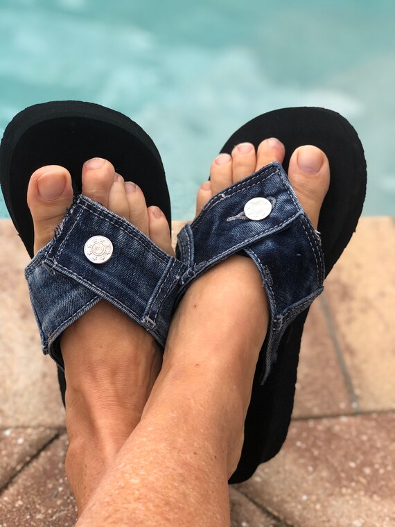 Womens size 7 flip flops sale