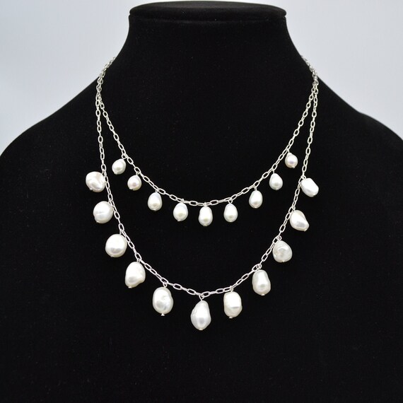 Simple white clearance pearl necklace