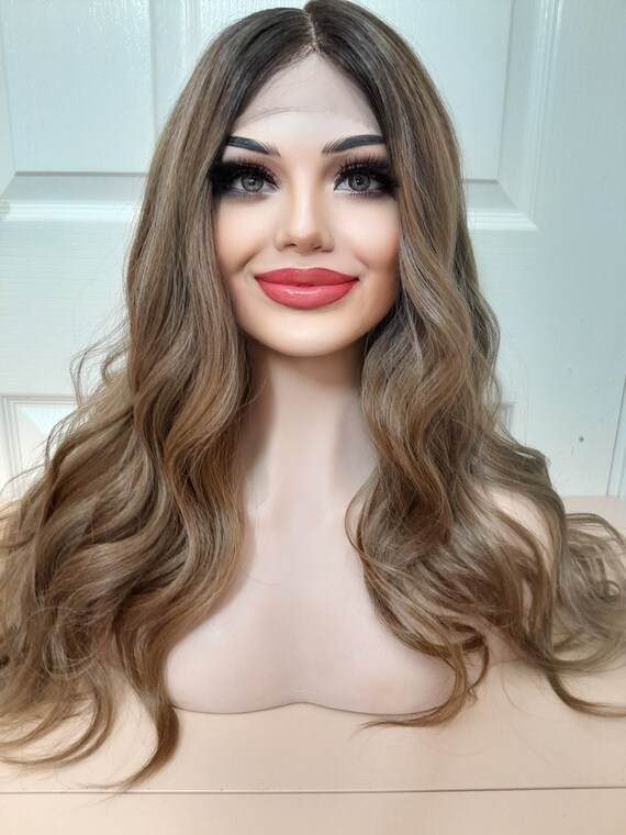 Dark blonde wavy wig deals