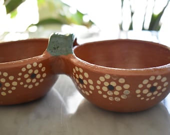 Mexican Terracotta Salsa Dish – 2 Section Handcrafted Clay Serving Bowl for Salsa, Guacamole, Dips, and Snacks - Salsero