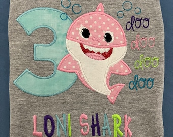 Baby Shark Numéro d’anniversaire Applique Chemise à nom personnalisable
