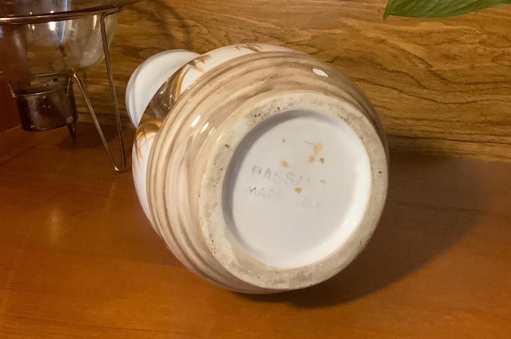 BASSANOイタリアの花瓶です ヴィンテージ バッサーノ花瓶：イタリアの手描き陶器製リード装飾