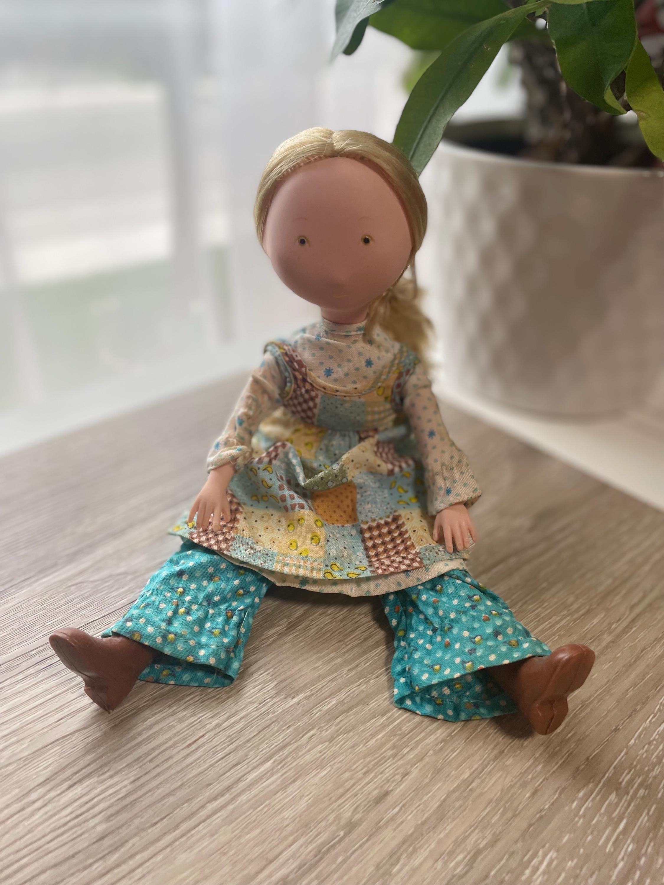 Vintage Holly Hobbie Doll, Patchwork Prairie Dress, Bonnet, Boots