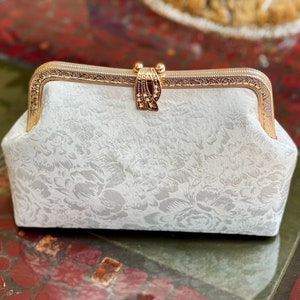 Clutch Purse / Clutch Handbag / White Purse / Lace Handbag / Evening Handbag / Evening Purse / Wedding Clutch / Wedding Handbag