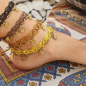 Bracelets de cheville en macramé