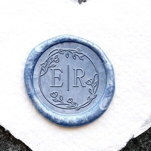 Personalisierter Hochzeits-Wachssiegelstempel mit Lorbeerblatt, individuelles Wachssiegel-Set, Hochzeitseinladungs-Siegelstempel. Wachssiegel-Set