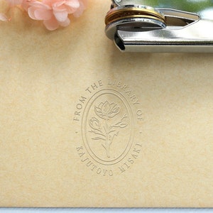 Dalla libreria di goffratori, goffratori per libri personalizzati, timbri goffratori personalizzati, timbri goffratori per libri personalizzati
