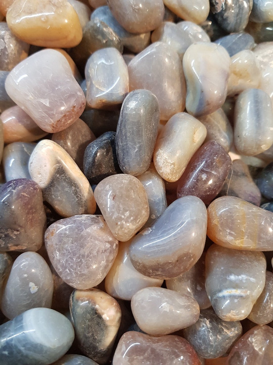 Agate Pebbles Bulk Lot 1 Kilo 2.2 Lbs Pebbles for Crafts Agate Dyed and  Natural Mix Tumbled Polished Stones Natural Crystals 