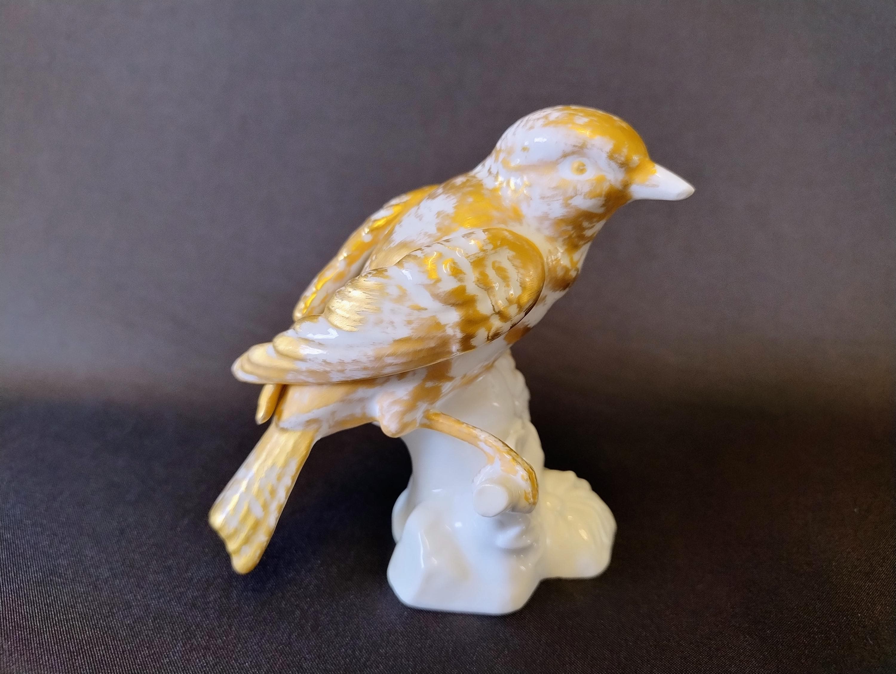 鳥　磁器　置物　ビスタ・アレグレVista Alegre ビスタアレグレの鳥の置物。ポルトガル - Etsy 日本
