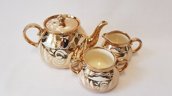Gibsons Teapot, Milk Jug and Sugar Bowl. Pattern W 206. Burslem 