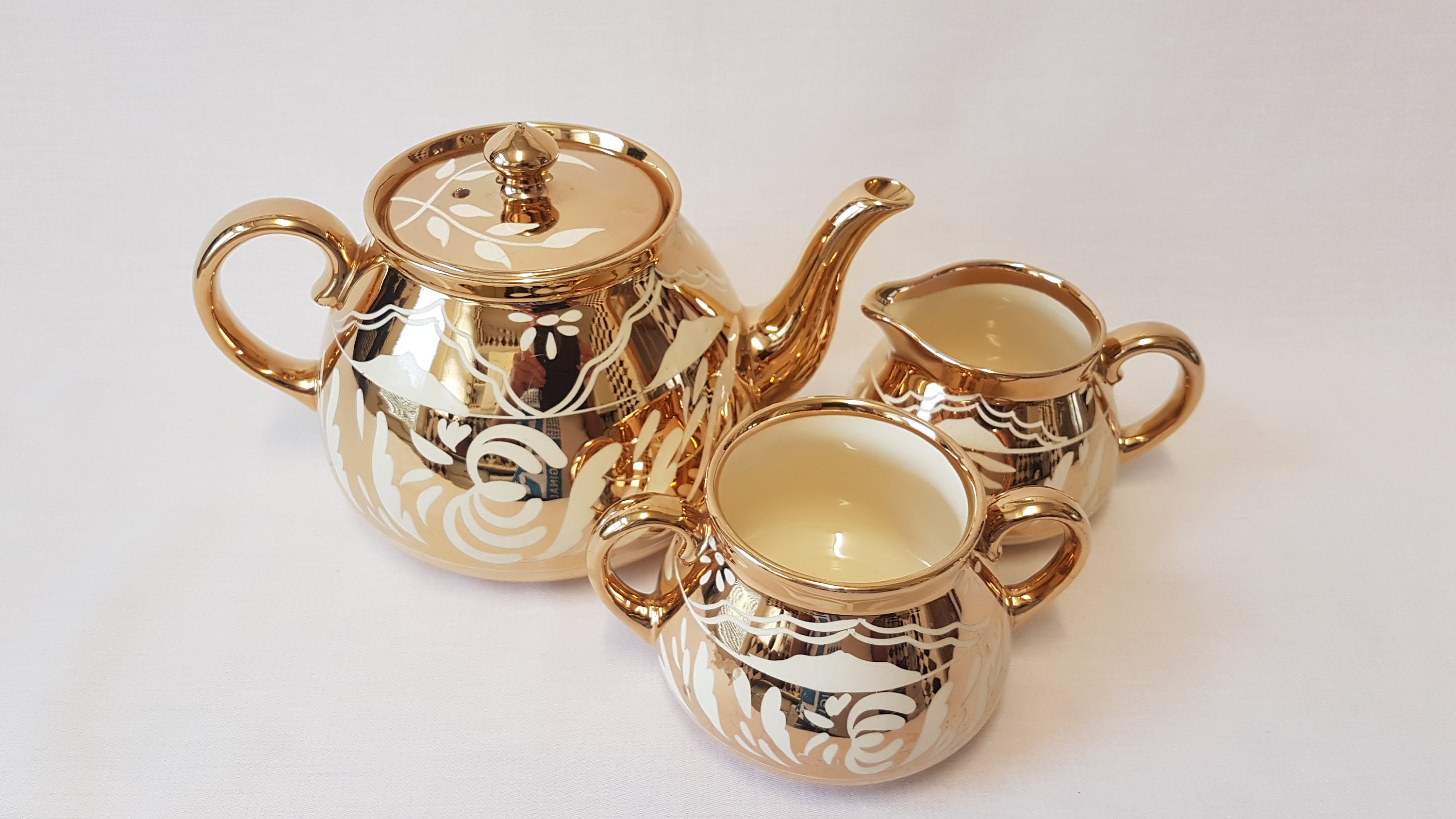 Gibsons Teapot, Milk Jug and Sugar Bowl. Pattern W 206. Burslem 