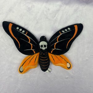 Polilla de la muerte de peluche