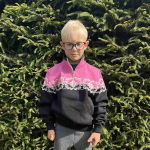 Kid&#39;s Woolen knitted sweater, Collar fleece lining, 100% wool, zipped collar, scandic pattern, Kid&#39;s woolen jumper, Pink-black, Family look