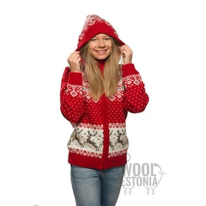 Lambswool Hooded Cardigan: Women&#39;s Red Deer Sweater
