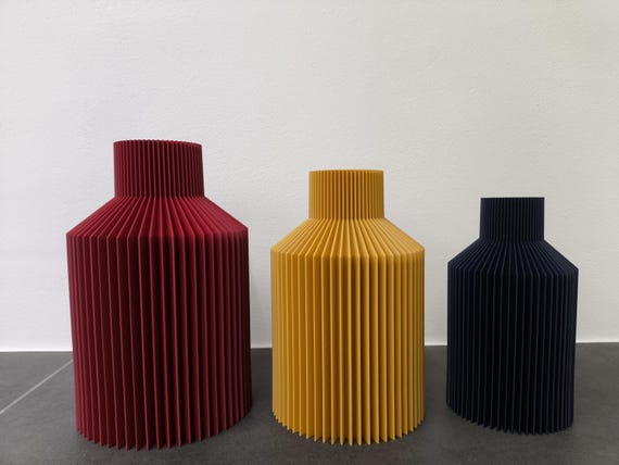 modern, stylish, 3D printed vase, hydria, flower vase, sustainable, decorative vase, with fresh flower insert