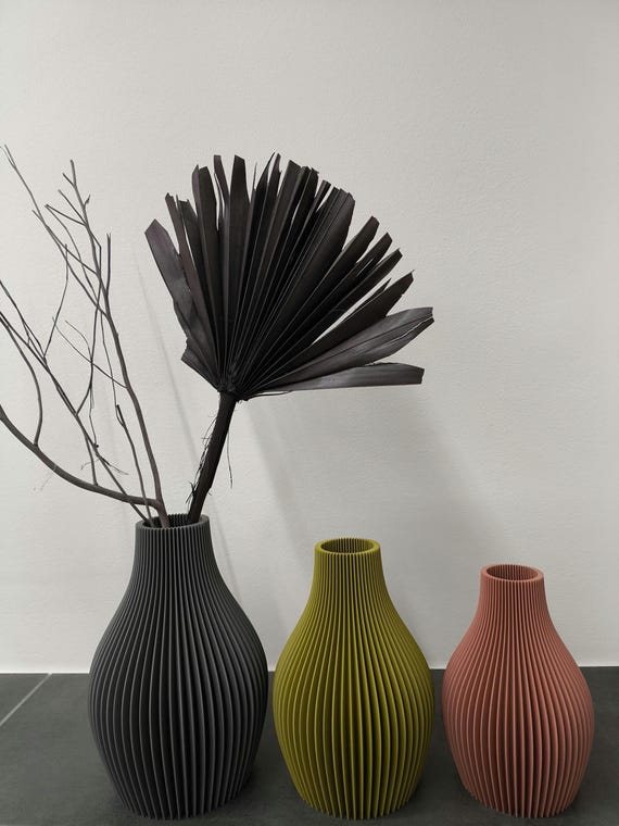 modern, stylish, 3D printed vase Amphora, flower vase, sustainable, decorative vase, with fresh flower insert