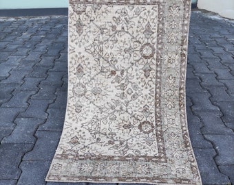 2x4 Turkish piece of rug , 2.03' x 3.71' Entryway rug, Accent Rug , area rug , kitchen rug ,big door mat , boho handmade rug, Vintage rug