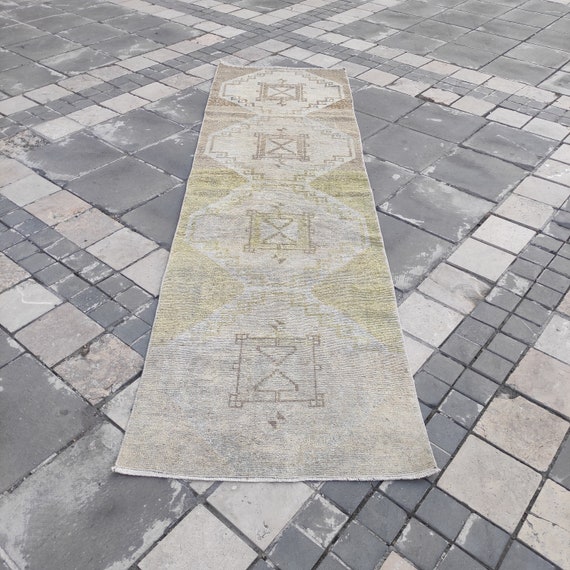 Handmade Hourglass Motif 2.79 X 9.71 Turkish Runner Rug: 3x10