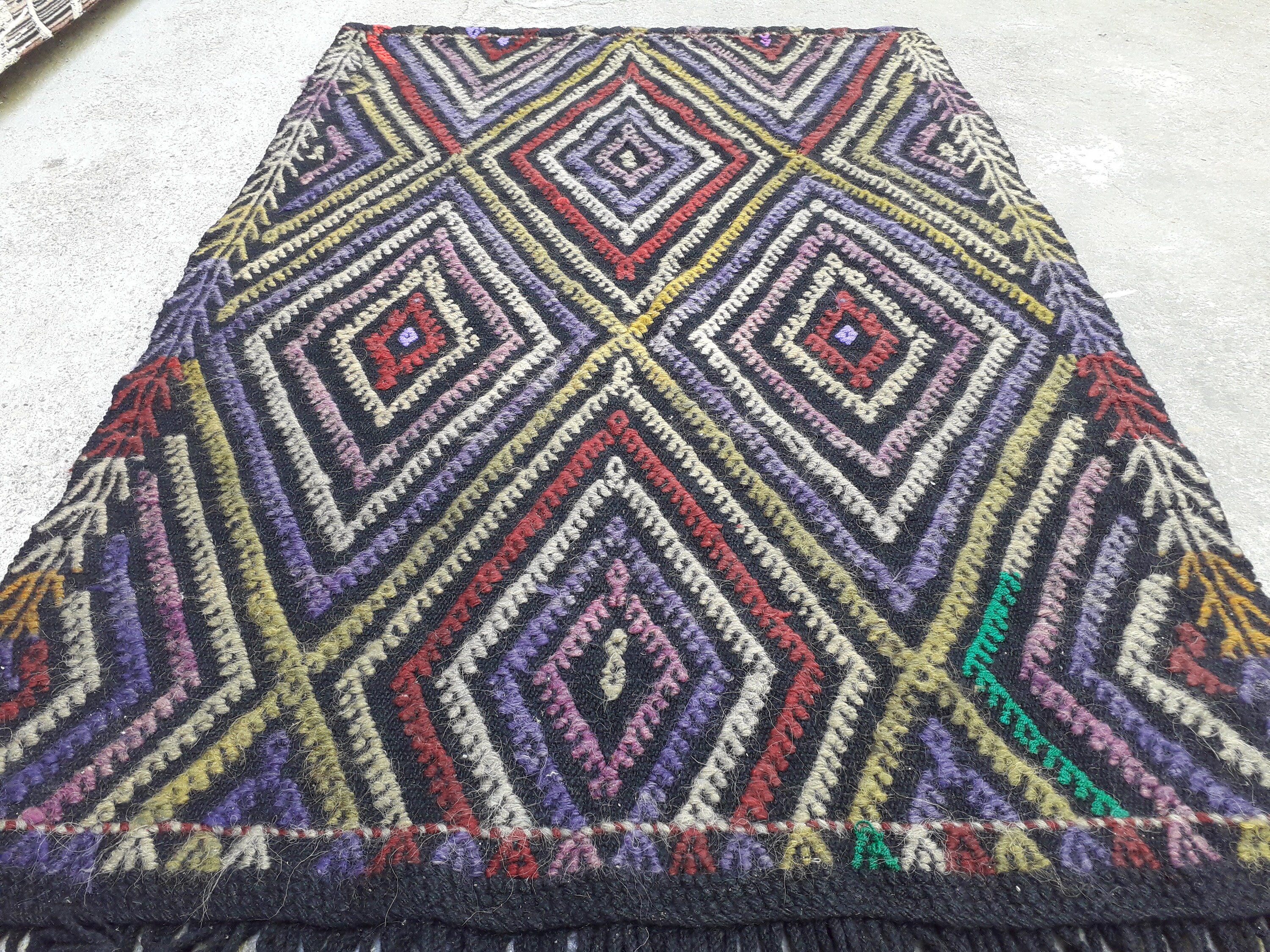 幾何学模様のダイヤモンドキリムラグ：カラフルなボヘミアン風玄関ラグ