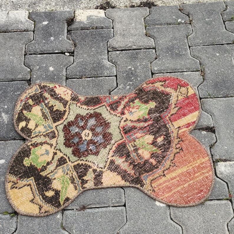 Vintage Mat for Pet Food Bowl , Bone Shape Dog Pad , Pet Mat , Felt Dog ...