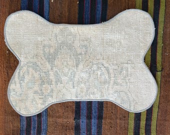 Tapis vintage pour bol de nourriture pour animaux de compagnie, motif corbeau en forme d&#39;os pour chien, tapis pour animal de compagnie, tapis en feutre pour chien, emplacements pour animal de compagnie, cadeau pour animal de compagnie, tapis fait main, tapis turc