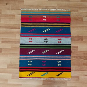 Vintage Turkish Kilim Rug: Colorful Bohemian Accent Rug (2.16 x 2.78&#39;&#39;)