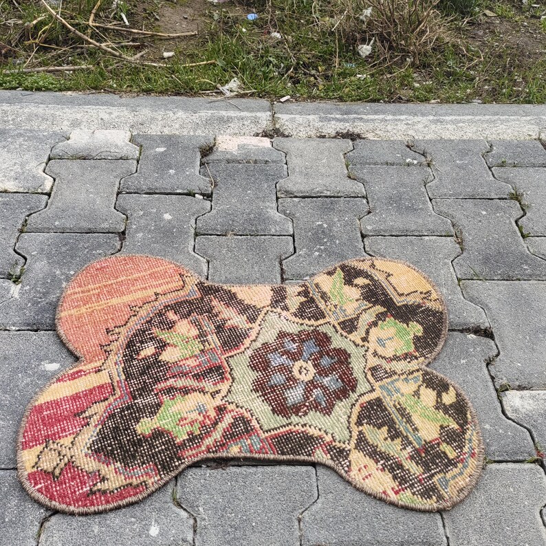 Vintage Mat for Pet Food Bowl , Bone Shape Dog Pad , Pet Mat , Felt Dog ...
