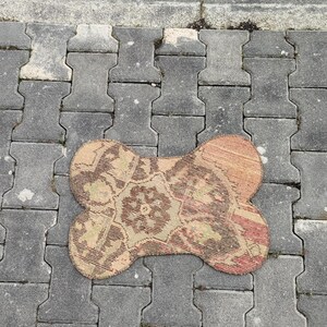 Vintage Mat for Pet Food Bowl , Bone Shape Dog Pad , Pet Mat , Felt Dog ...