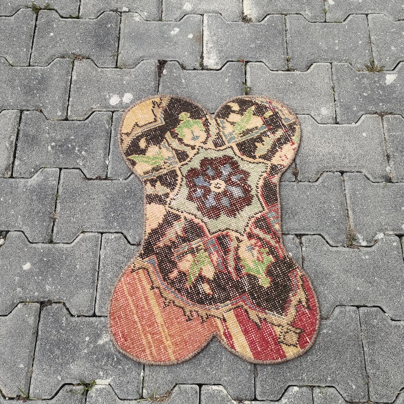Vintage Mat for Pet Food Bowl , Bone Shape Dog Pad , Pet Mat , Felt Dog ...