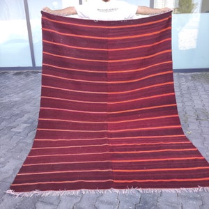 Vintage Turkish Kilim Rug: 6x8 Burgundy Fuchsia Boho Rug