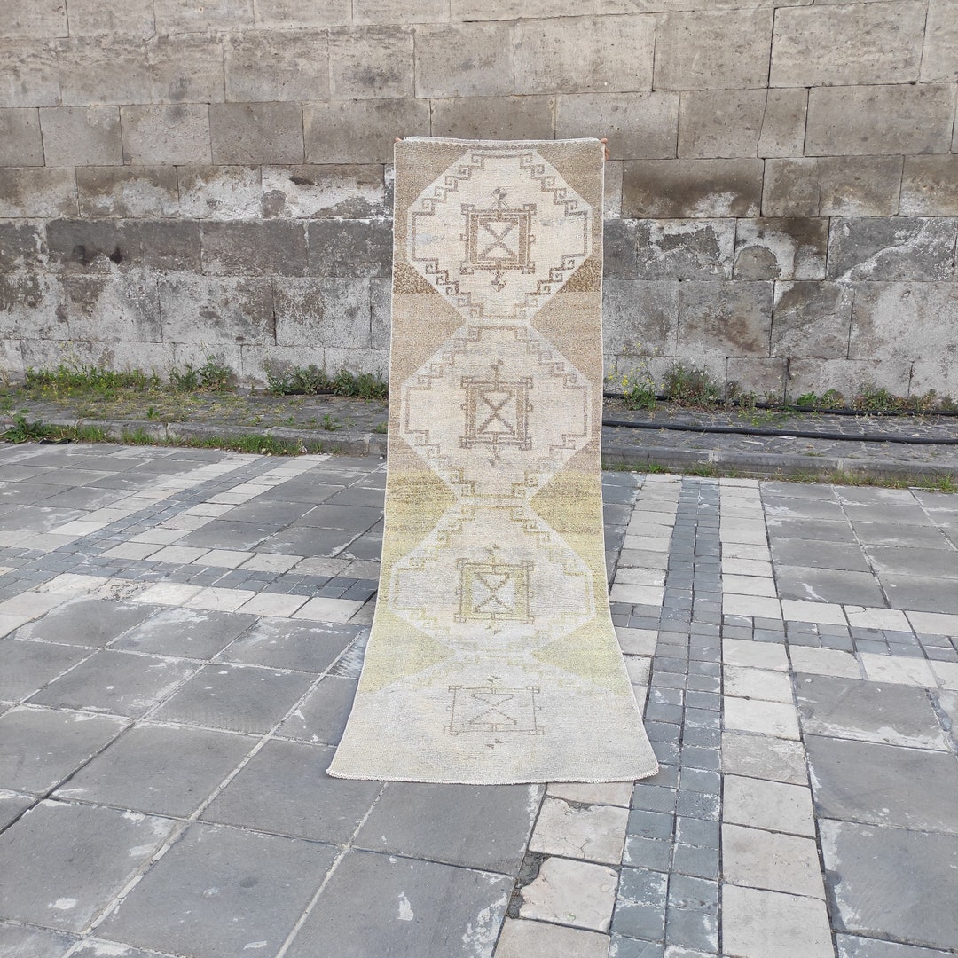 Handmade Hourglass Motif 2.79 X 9.71 Turkish Runner Rug: 3x10