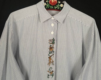 Embroidered blouse, white gray striped vintage Austrian traditional blouse, long sleeves, with rural motif embroidery on the lapel, size. 42