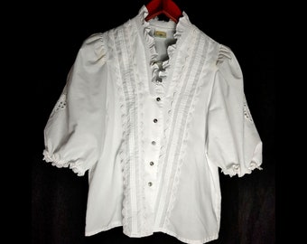white vintage folklore costume blouse, ruffle blouse, short sleeves, puff sleeves, Broderie Anglaise eyelet embroidery, M