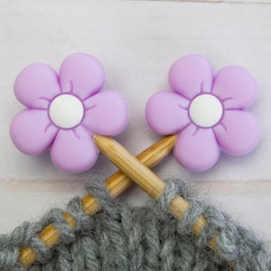 Stitch Stoppers Mauve Flower Knitting Needle Holders Spring Notions Accessories Tools Keeper Hugger Silicone Point Protectors Bag Storage