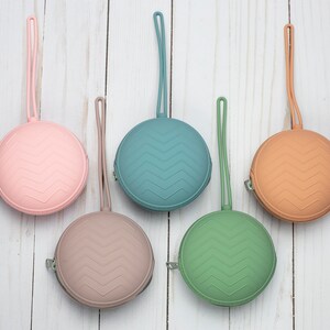 Round Storage Pouch Stitch Stoppers Notions Bag Knitting Holders Accessories Keeper Supplies Needles Silicone Zipper Bag Pastel Tools image 7