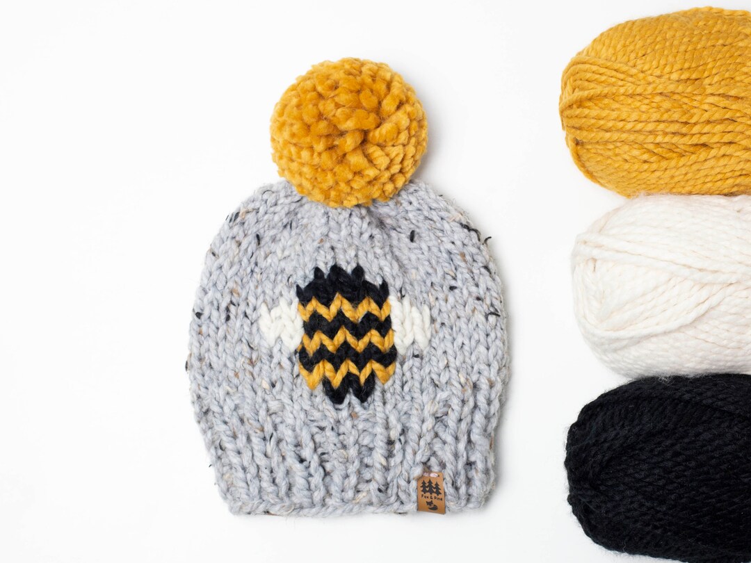 Bee Hat Knitting Pattern Chunky Knit Pompom Insects Nature Winter Toque ...