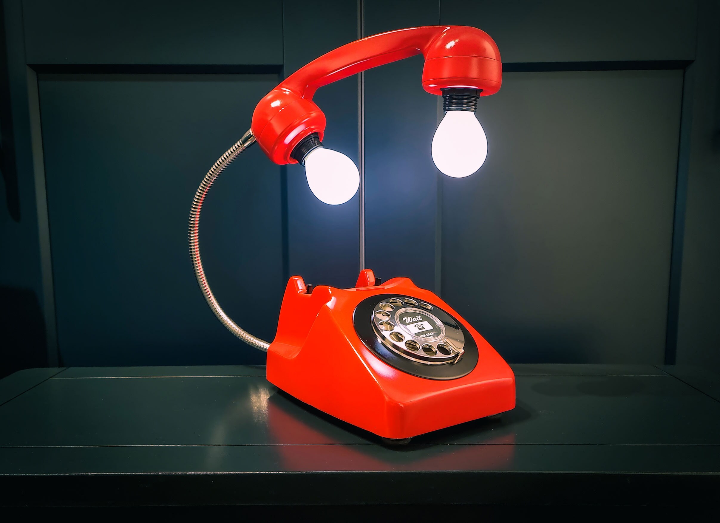 Lampe téléphone vintage rétro - by RICTUS®