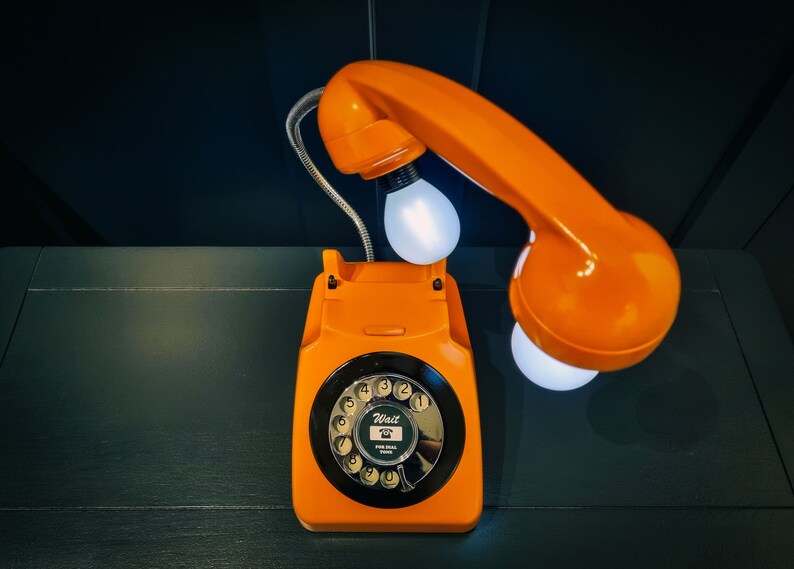 Upcycled Retro Orange Rotary Telephone Lamp afbeelding 10