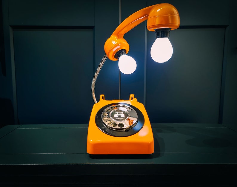 Upcycled Retro Orange Rotary Telephone Lamp afbeelding 4