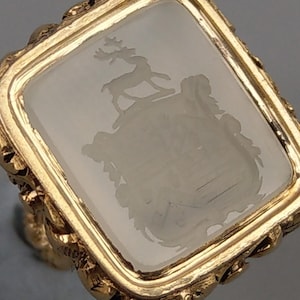 Victorian Carved Stone seal Triple hands Family Crest Byrn or O’Byrnes in Cased Gold