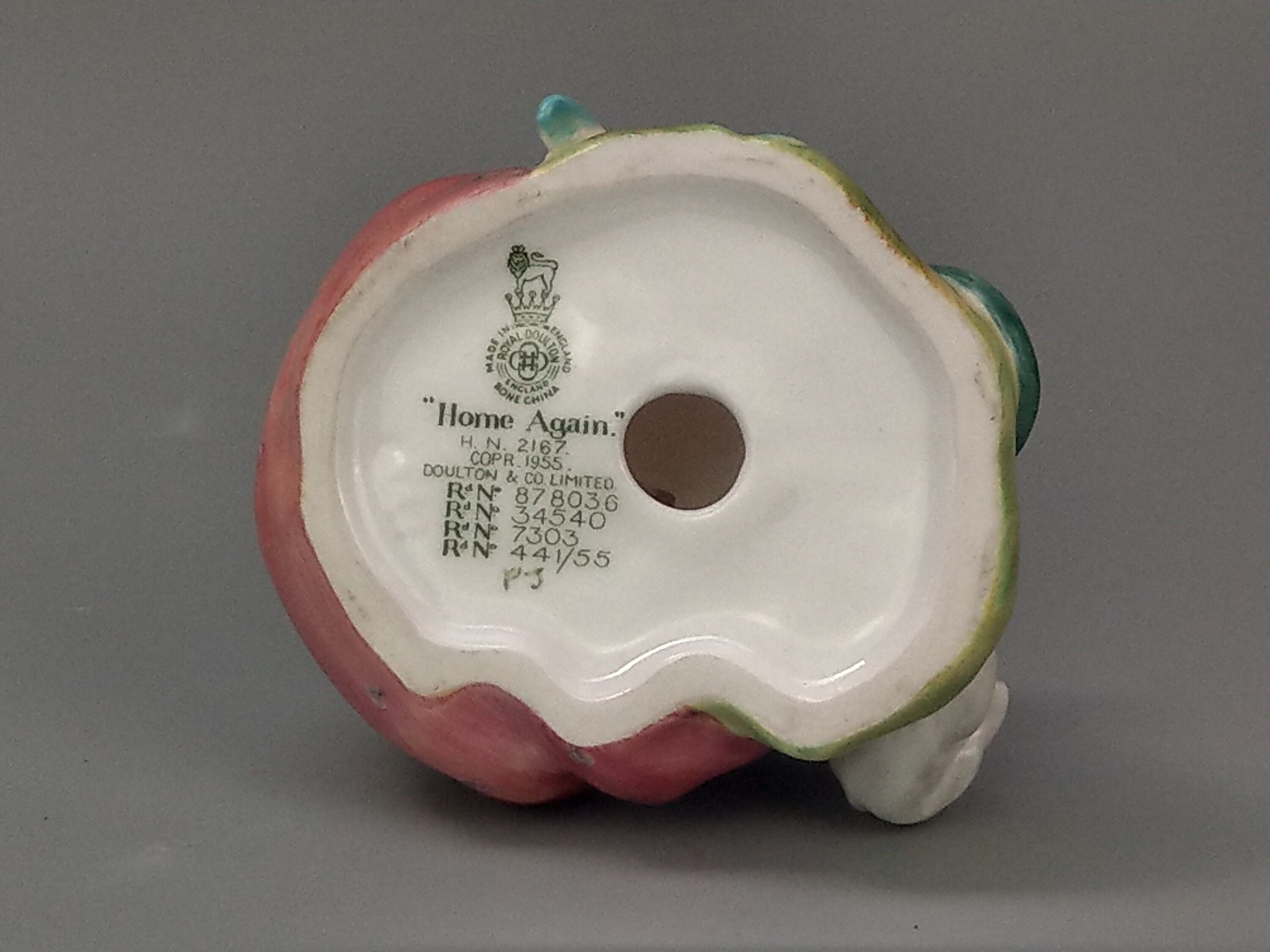 ロイヤルドルトン  Again Girl With Dog Royal Doulton Porcelain Figurine, Home Again HN2167