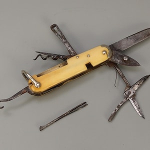 Navaja de bolsillo John Whatts Sheffield Sportsman con pinzas